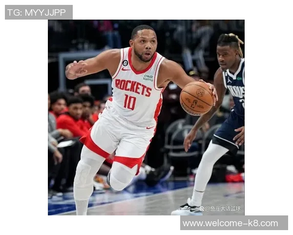 洛瑞助攻圆脸登三分精准命中昔日火箭旧将再展风采 洛瑞助攻圆脸登三分精准命中昔日火箭旧将再展风采